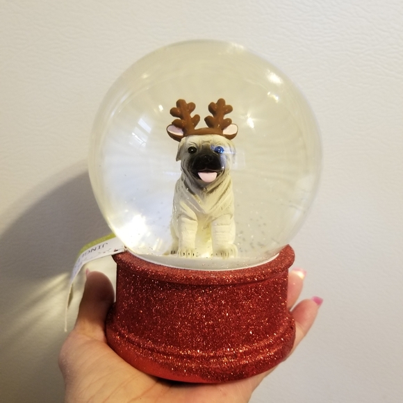 pug snow globe